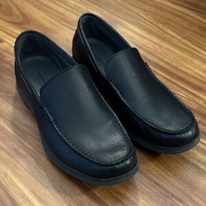 Black Leather Lightweight Loafer